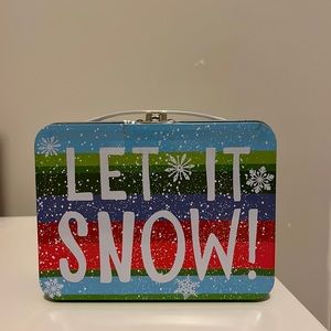 Christmas little tin box. 🎄